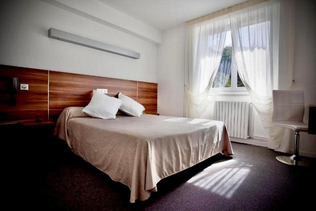 Logis Hotel Restaurant L'Europe Marvejols Kültér fotó