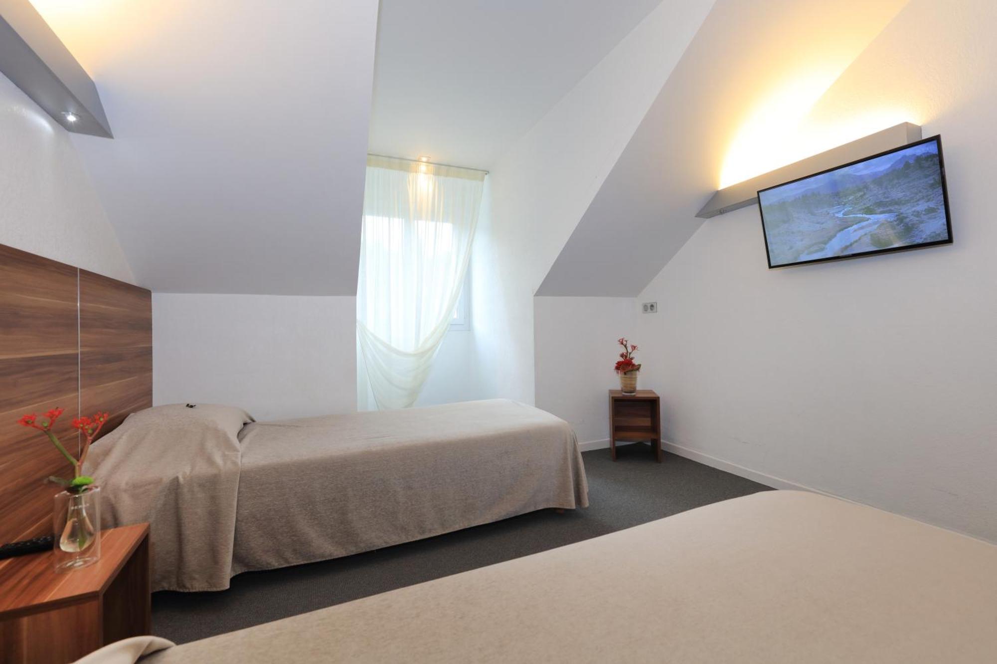 Logis Hotel Restaurant L'Europe Marvejols Kültér fotó